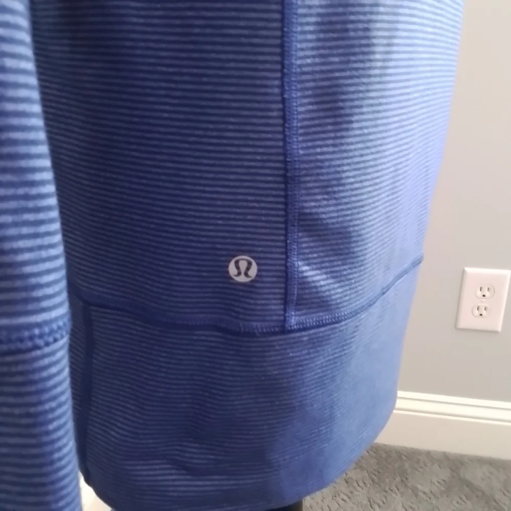 Lululemon Athletica Pigment Blue/Purple Tonka Stripe In Stride Jacket - 8 - Picture 11 of 14